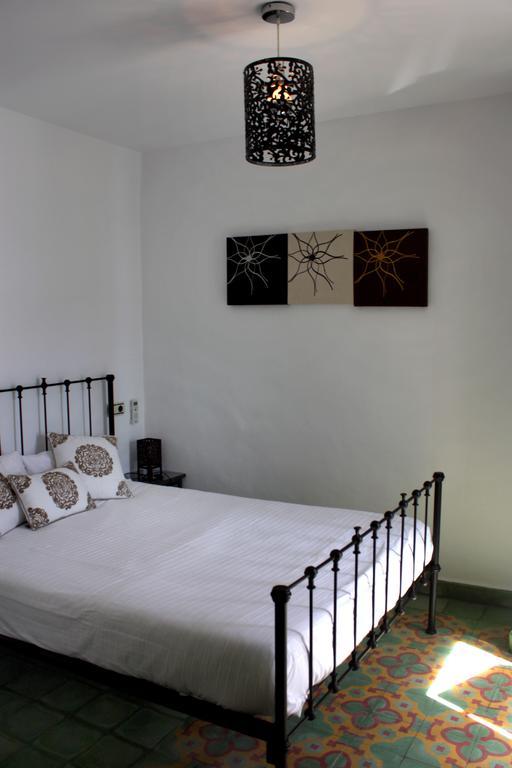 Hostal Extramuros Conil De La Frontera Exterior foto